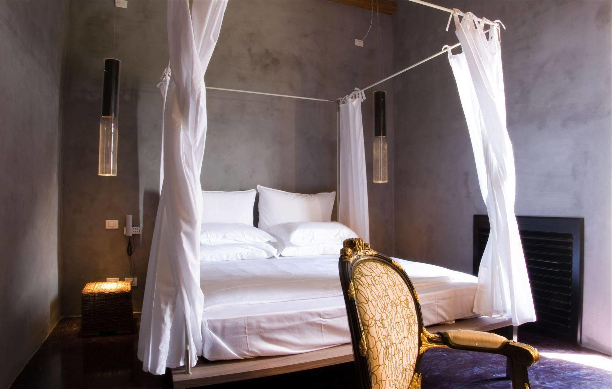 Caol Ishka Hotel Syracuse Buitenkant foto