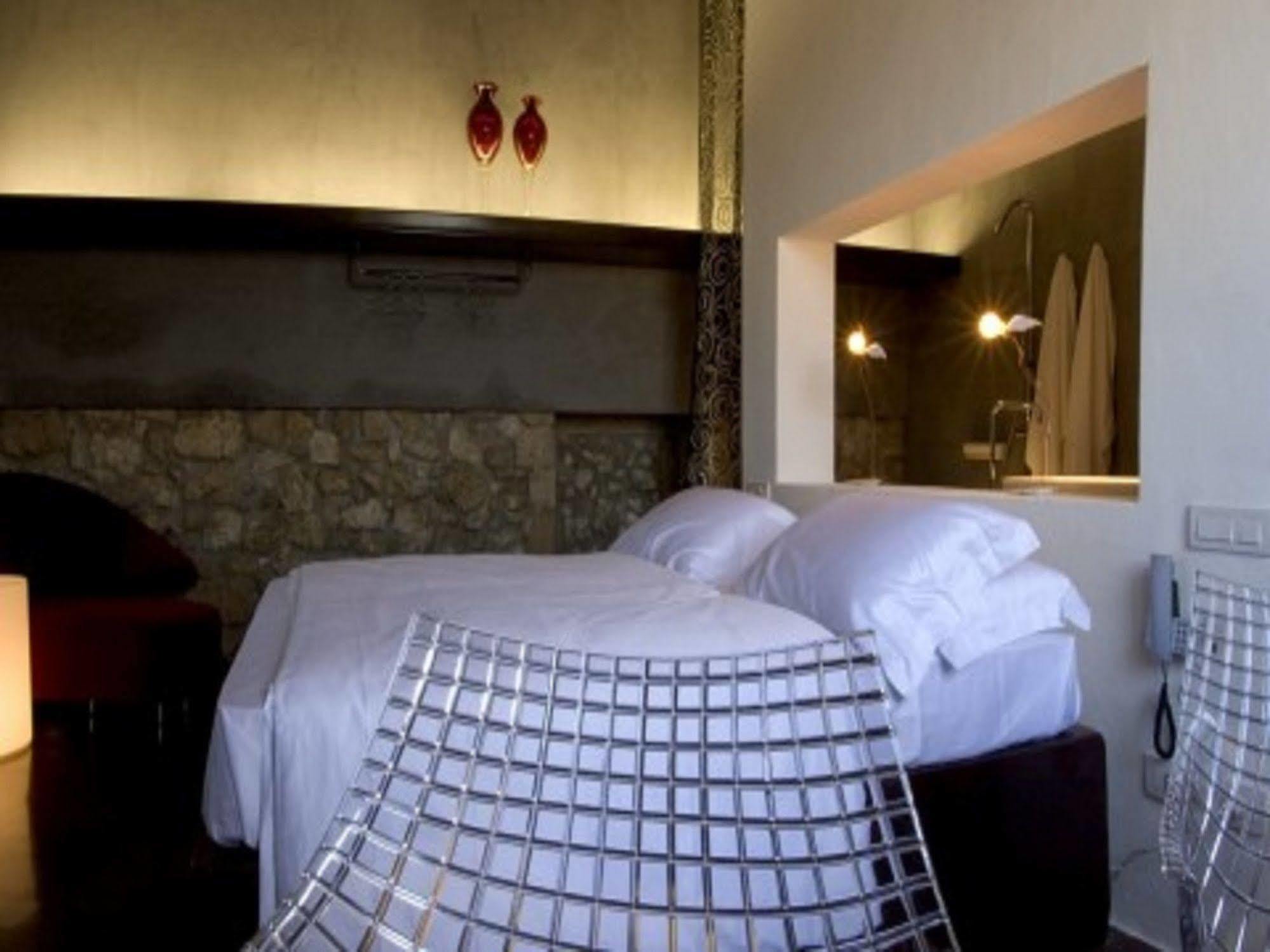 Caol Ishka Hotel Syracuse Buitenkant foto